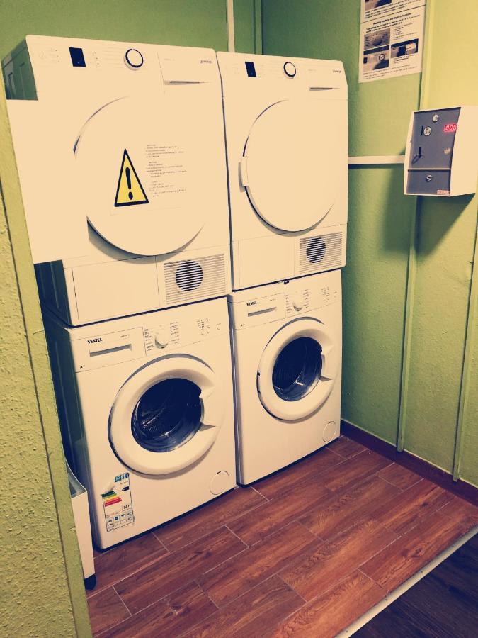 Sezer B&a Ug Frühstückspension Berlin
